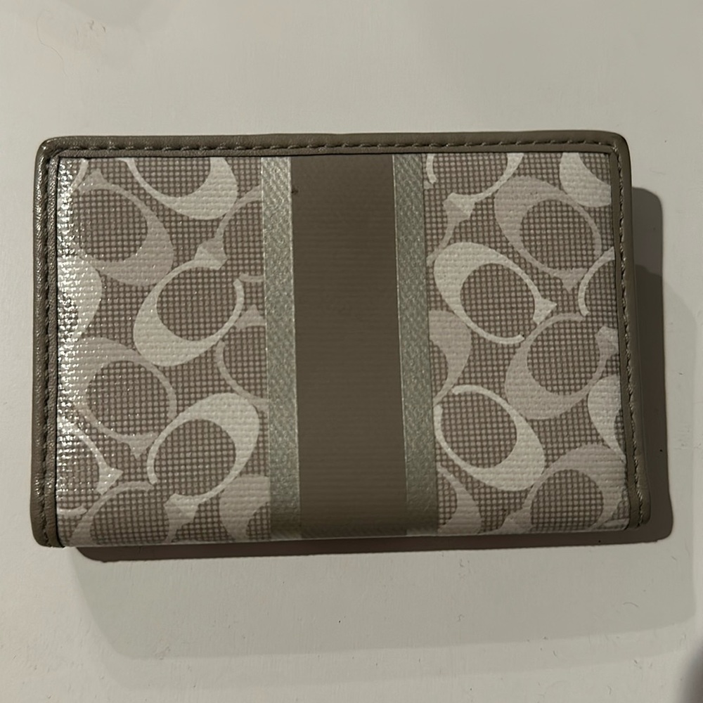Mini COACH wallet🩶🩶